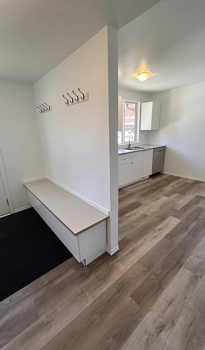 SF236 - 3 Bed 1Bath Basement Suite Highlands — Photo 4