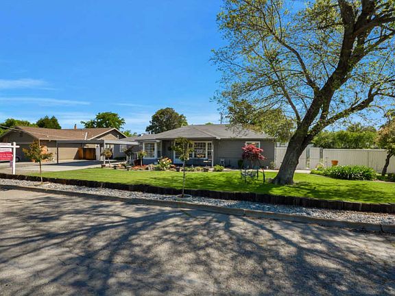 4th image of 2152 N Amblers Ln
