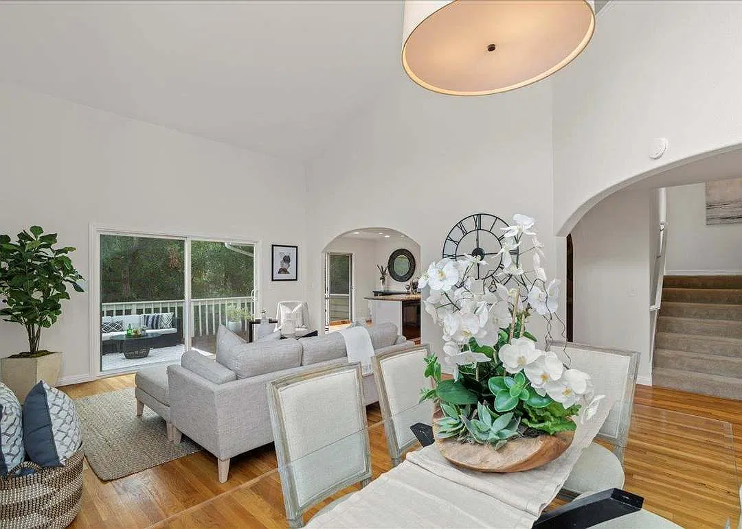 3 bed, 2.5 bath, 1502 sqft, $4,350 — Photo 4