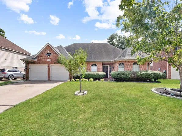 11919 Lakewood Hills Dr, Tomball, TX 77377
