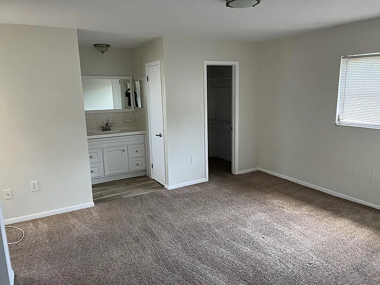 7029 Hibiscus Ave S #4 — Photo 17