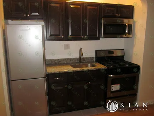 Rented by Kian Realty | media 12