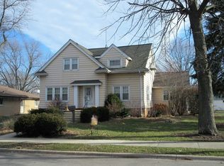 1702 Dearborn St, Crest Hill, IL 60403