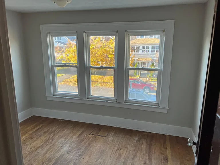 533 Whittier Ave #1 — Photo 9