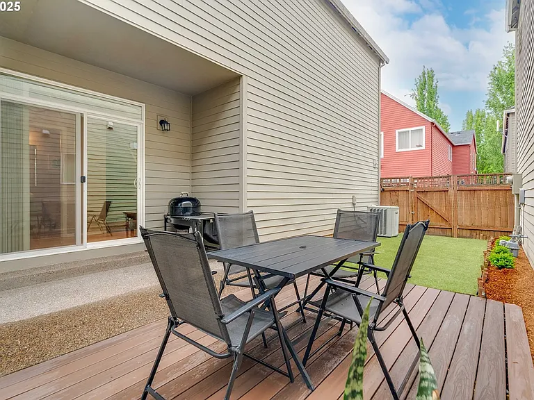1138 SE Bianca St — Photo 16