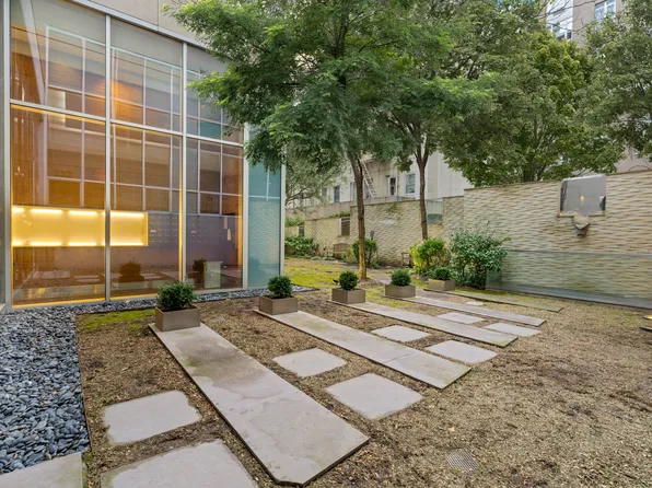 243 West 60th Street 8A image 16 of 17