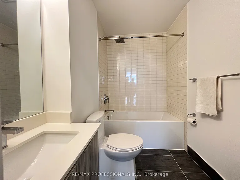 2916 Highway 7 Rd — Photo 10