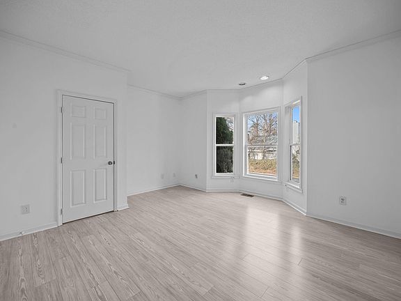 4th image of 2848 W Jameson Rd