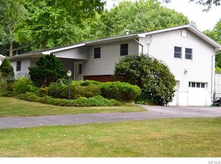 27 Terri Lee Ln, Spring Valley, NY 10977