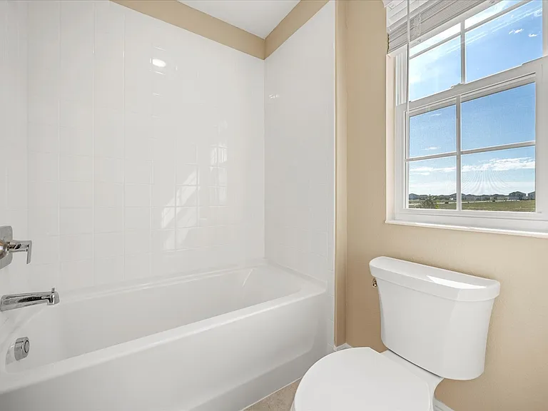 2049 Heart Lake Dr — Photo 13