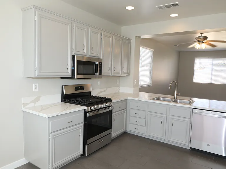 1559 W Avenue H4 — Photo 2