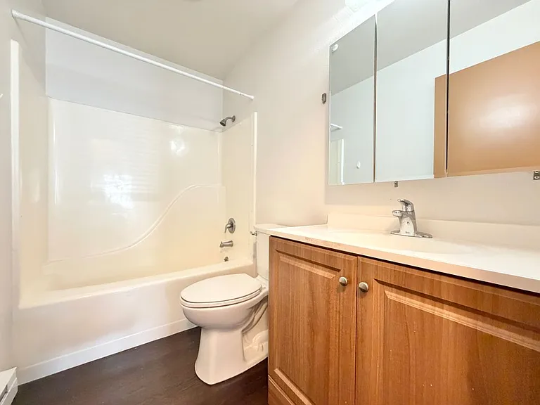 10525 Midvale Ave N #301 — Photo 8