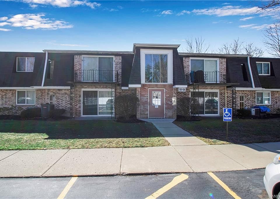 1st image of 134A Foxberry Dr
