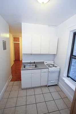 Rented by Jonis Realty | media 29