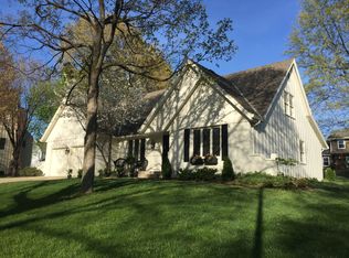 11909 Meadow Ln, Leawood, KS 66209