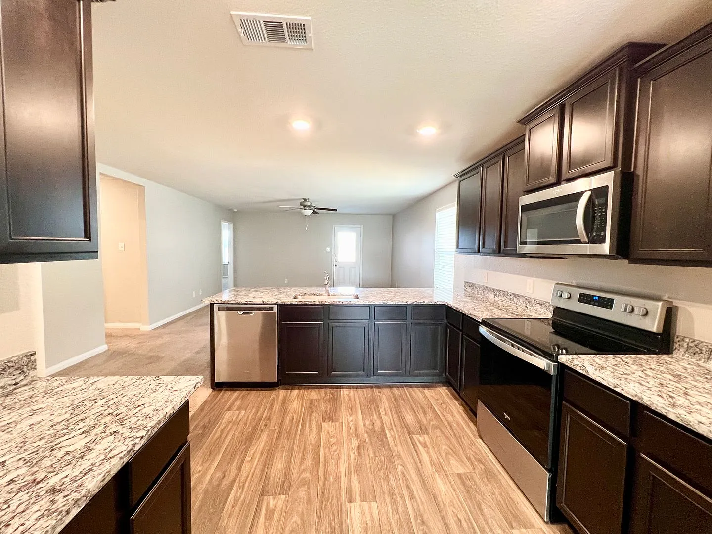 1 story home with fenced in yard in Jarrell — Photo 2