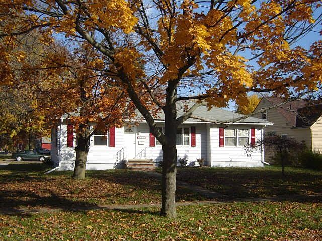 1st image of 1073 Foster Ave
