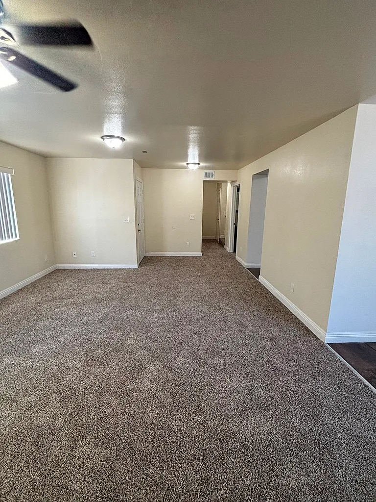 5 bed, 1753 sqft, $3,900 — Photo 4