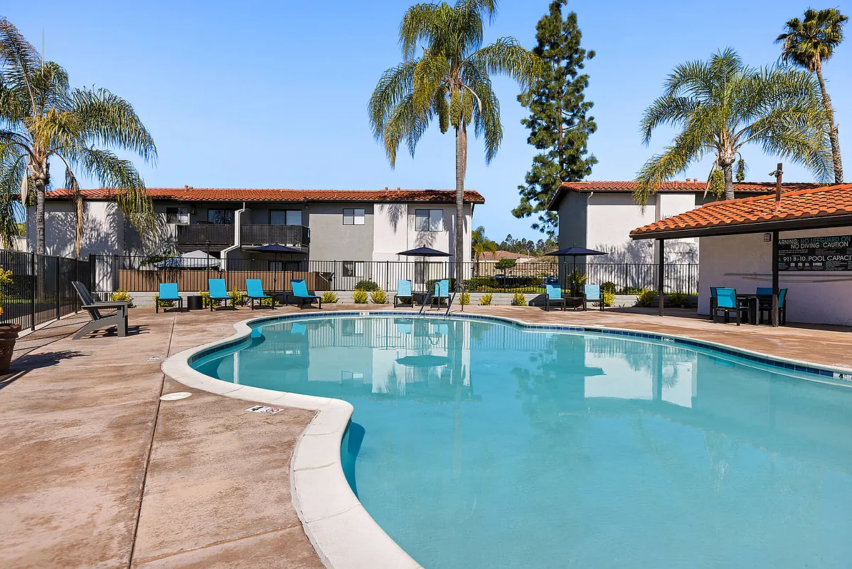 Building Photo - Valle at Escondido