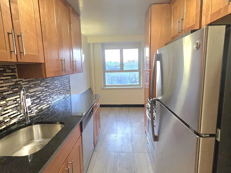 188-20 69th Ave #2A — Photo 4