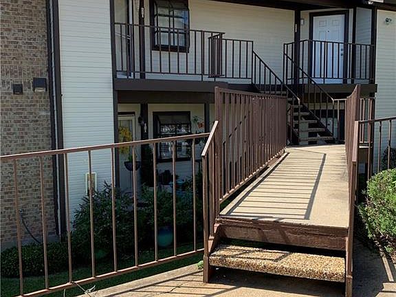 3rd image of 221 Henry M Chandler Dr #221