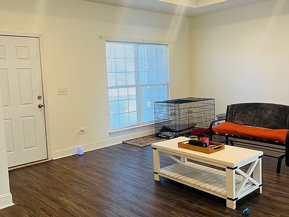 5th image of 30 NE Gracie Ln