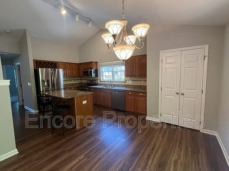 108 Braxberry Way — Photo 9