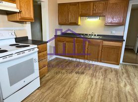 41 Grove St, Farmington, NH