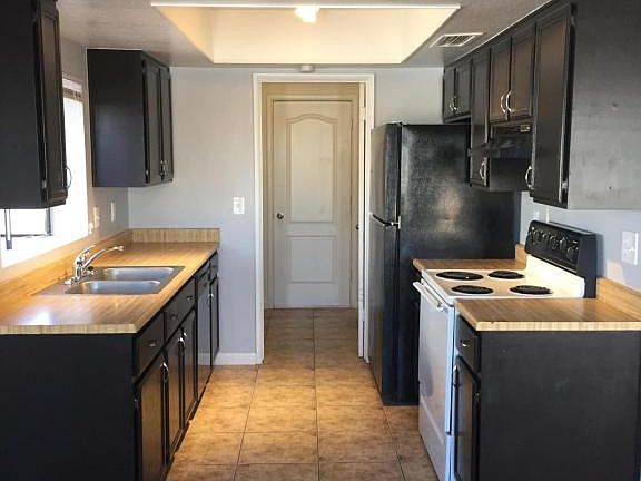 4th image of 11122 W Sells Dr