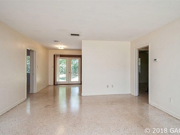 5th image of 1216 NE 19th Pl