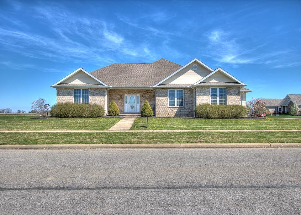 1st image of 632 Augusta Dr