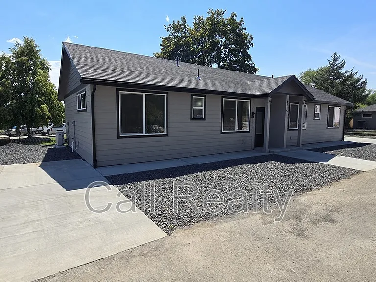 4215 N Locust Rd #A — Photo 1
