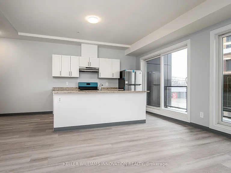 10 Queen St #202 — Photo 6