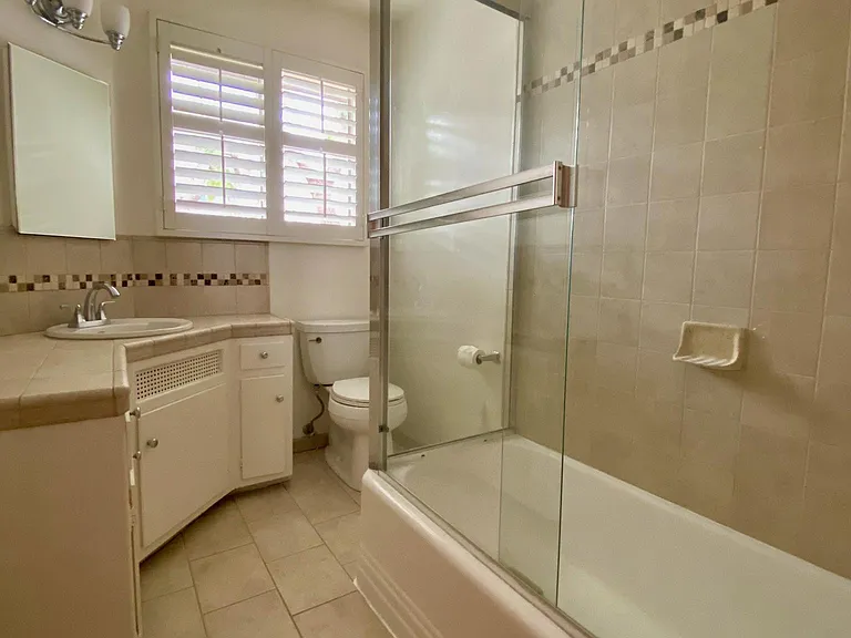 8678 Chalmers Dr — Photo 7