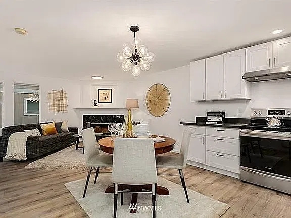2 bed, 1038 sqft, $2,750 — Photo 3