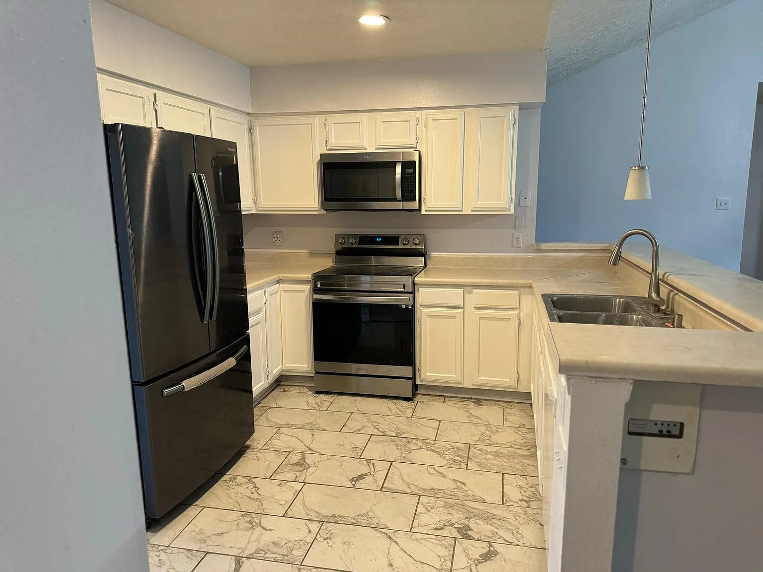 16818 Nina Dr — Photo 1