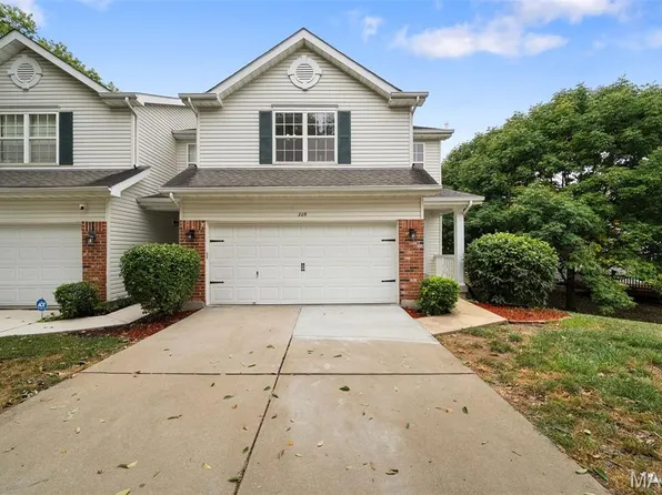 209 Waterside Crossing Ct, Saint Peters, MO 63376