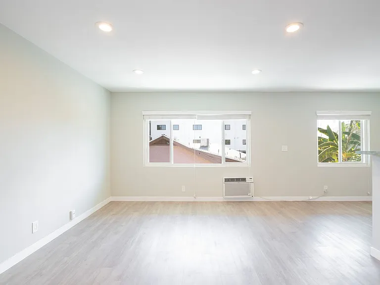 5622 La Mirada Ave — Photo 14