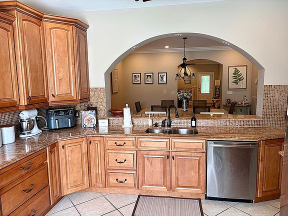 3rd image of 2963 Phelan Cir SE