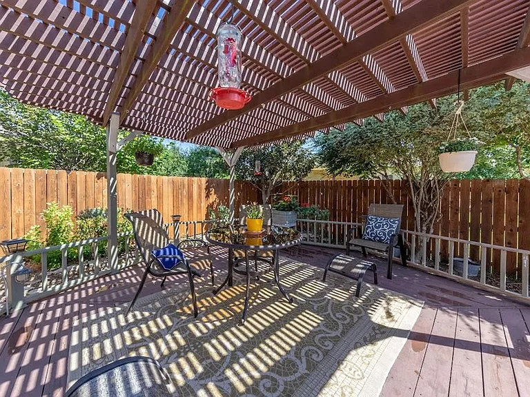 118 Riley Ln — Photo 14