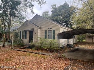 304 W Adams Ave, Greenwood, MS 38930