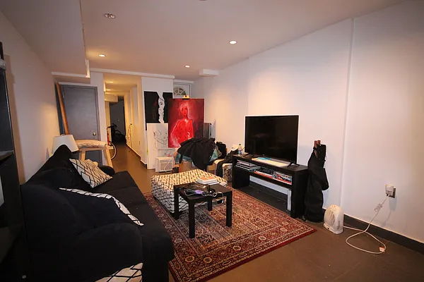 Rented by NAN Enterprise LLC | media 28