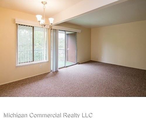 5th image of 2045 Jackson Ave APT 301