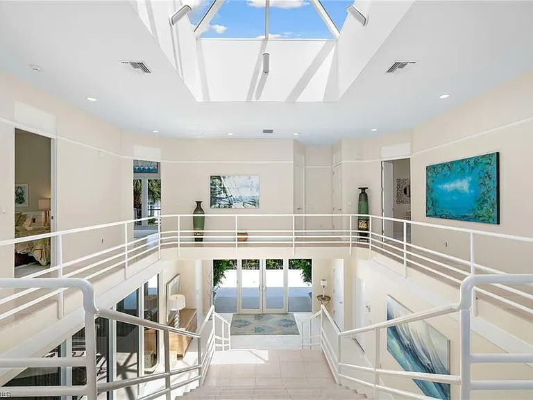 3860 Gordon Dr — Photo 13