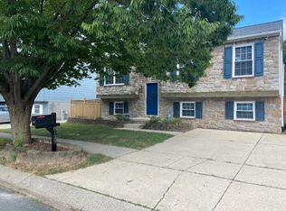 8129 Santa Fe Dr, Severn, MD 21144