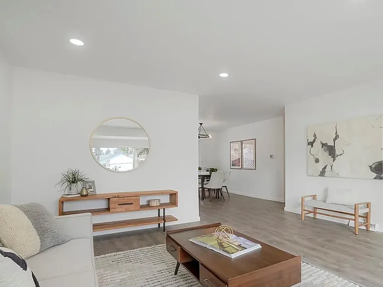 8115 E Bethany Pl — Photo 3