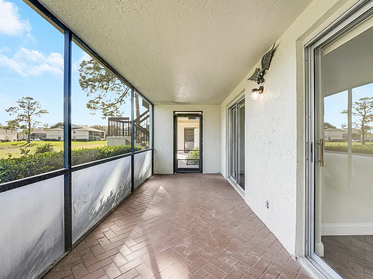 6489 Chasewood Dr #D — Photo 21