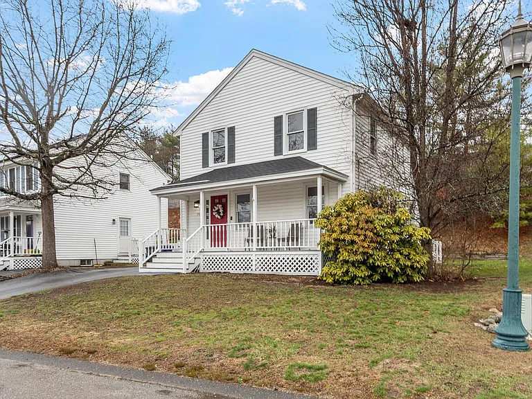 29 Lamplighter Ln — Photo 2