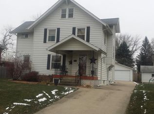 676 36th St, Des Moines, IA 50312