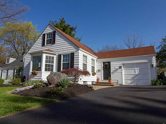 4th image of 568 Loveman Ave